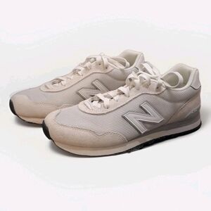 New Balance Men's Cream Sneakers